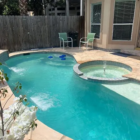 Insperit Home At Galleria With Heated Pool Spa